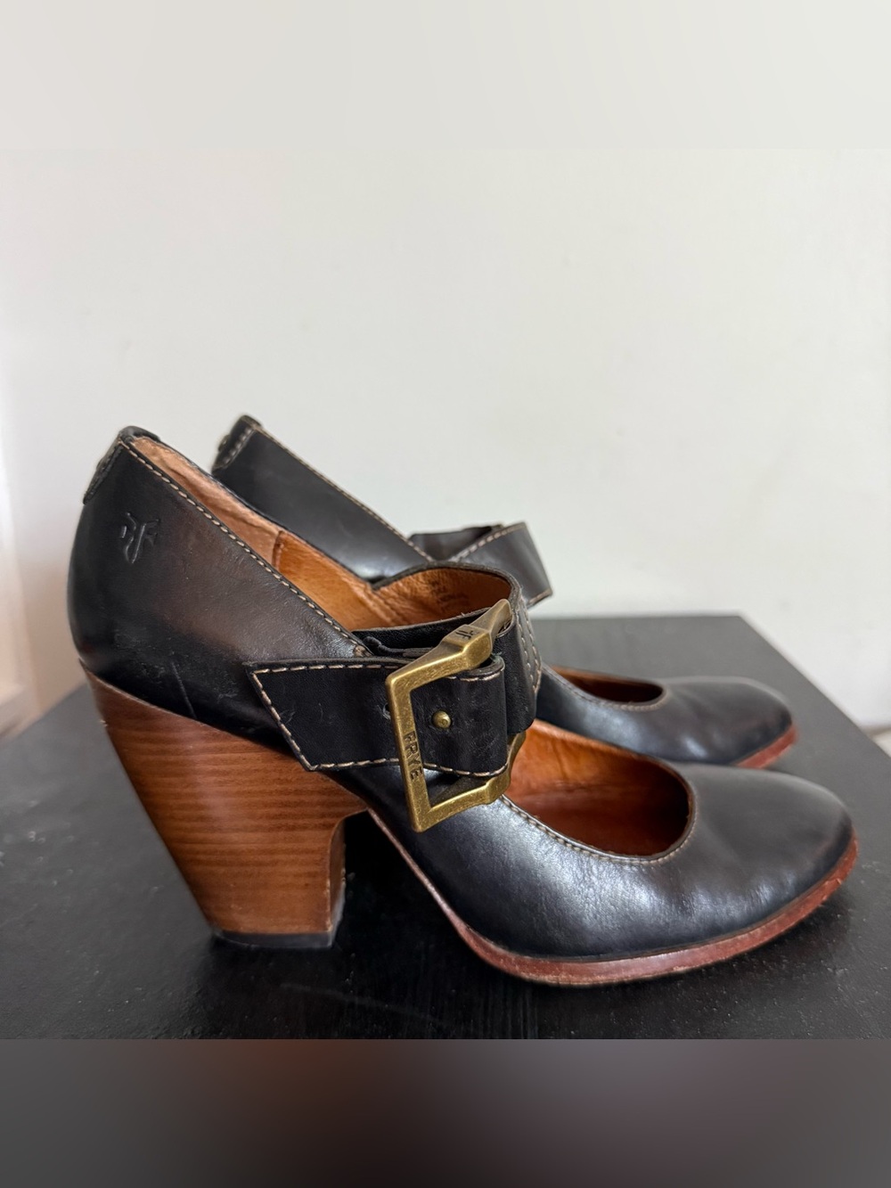 Frye Womens 7.5 Andrea Heels Black Leather Mary Jane Heel with Brass Buckle Shoe